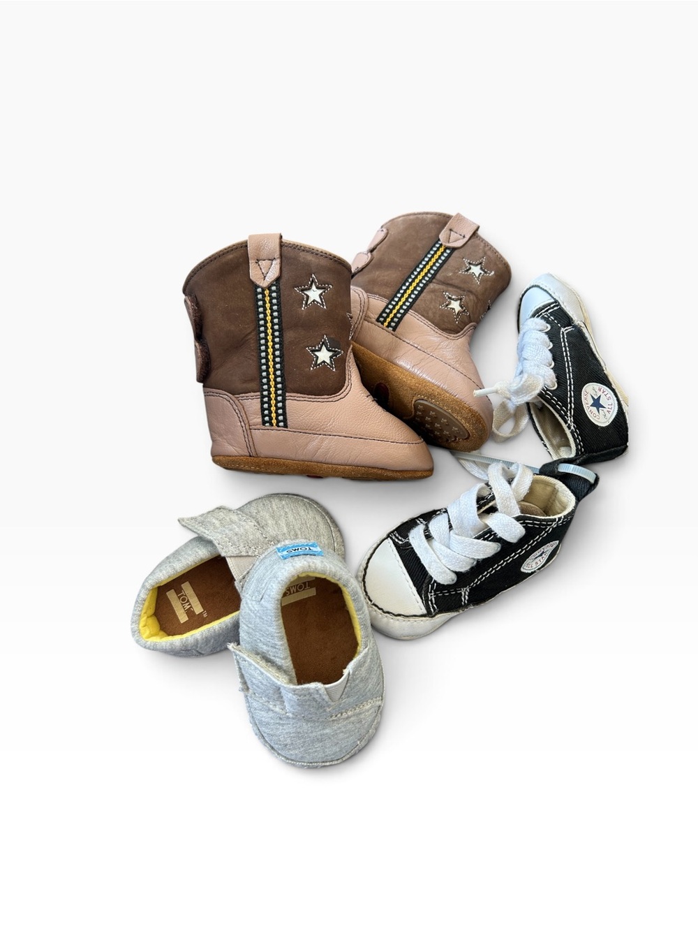 Lot of 3 infant shoes